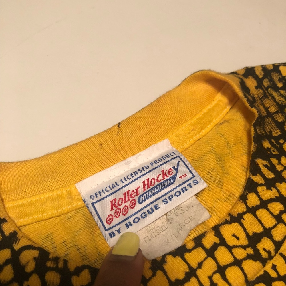 Vintage Sport Tee 🐆 - Picture 5 of 6